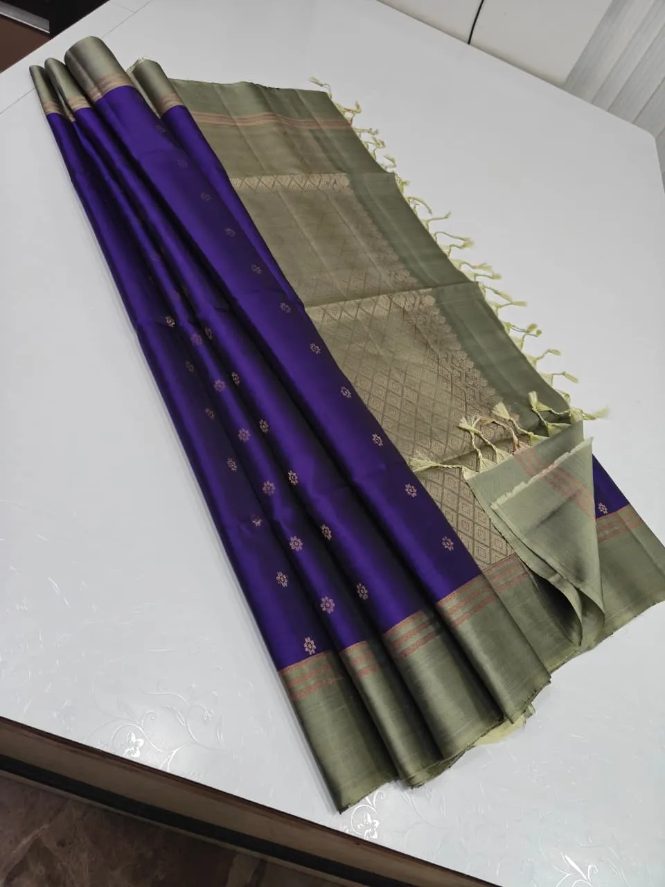 Violet Purple & Beige Classic Saree